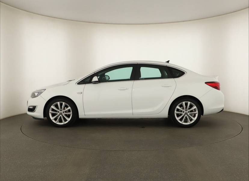 Opel Astra, 2014