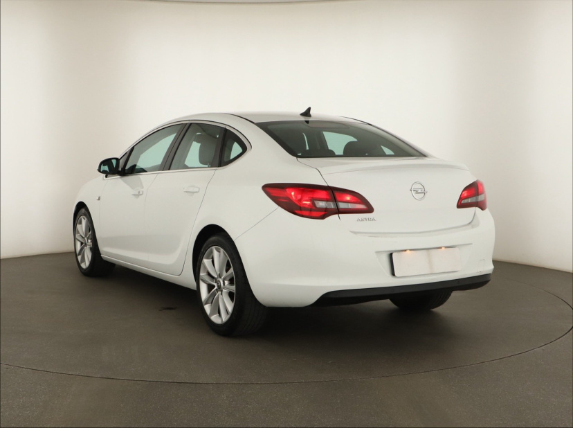 Opel Astra, 2014