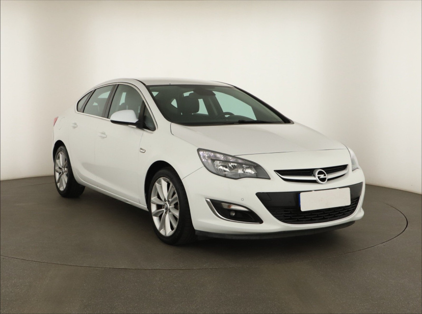 Opel Astra, 2014