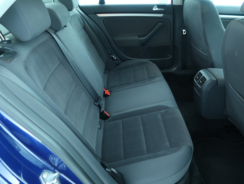 Volkswagen Jetta, 2008