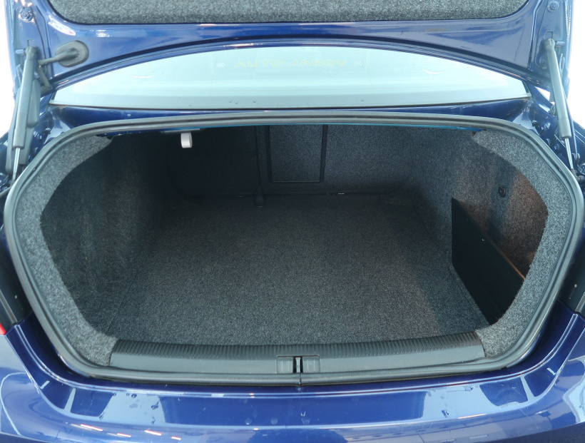 Volkswagen Jetta, 2008