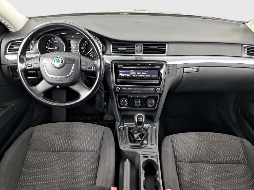 Škoda Superb, 2010