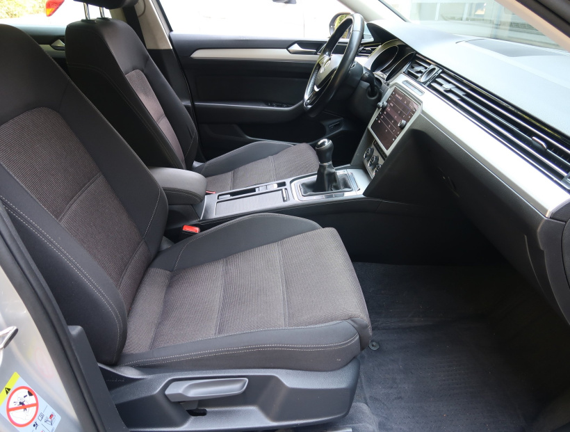 Volkswagen Passat, 2019