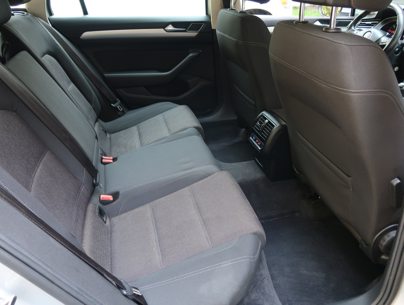 Volkswagen Passat, 2019
