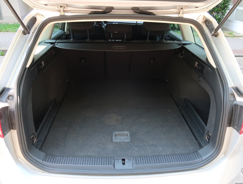 Volkswagen Passat, 2019