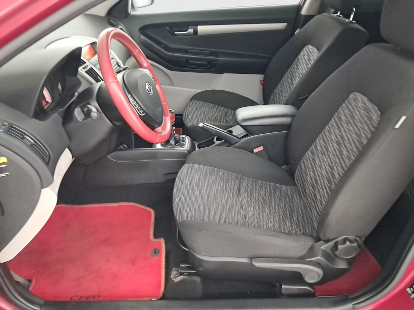 Kia Ceed, 2010