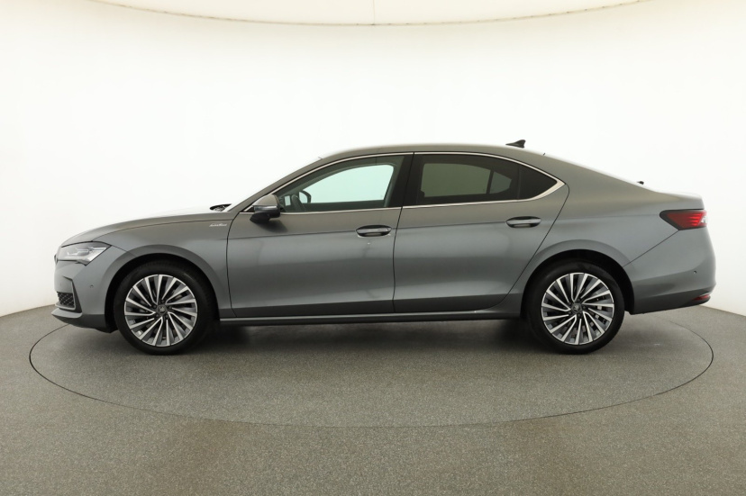 Škoda Superb, 2025