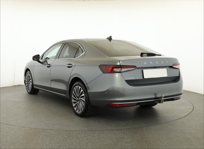 Škoda Superb, 2025