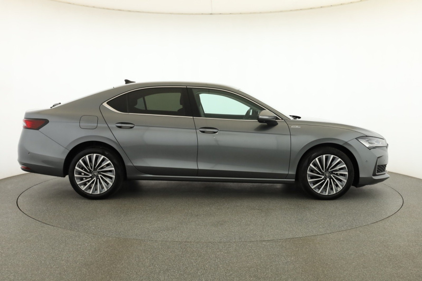 Škoda Superb, 2025