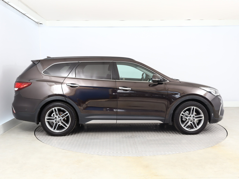 Hyundai Grand Santa Fe, 2016