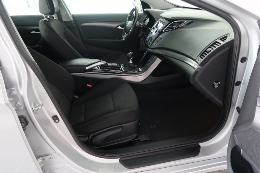 Hyundai i40, 2013