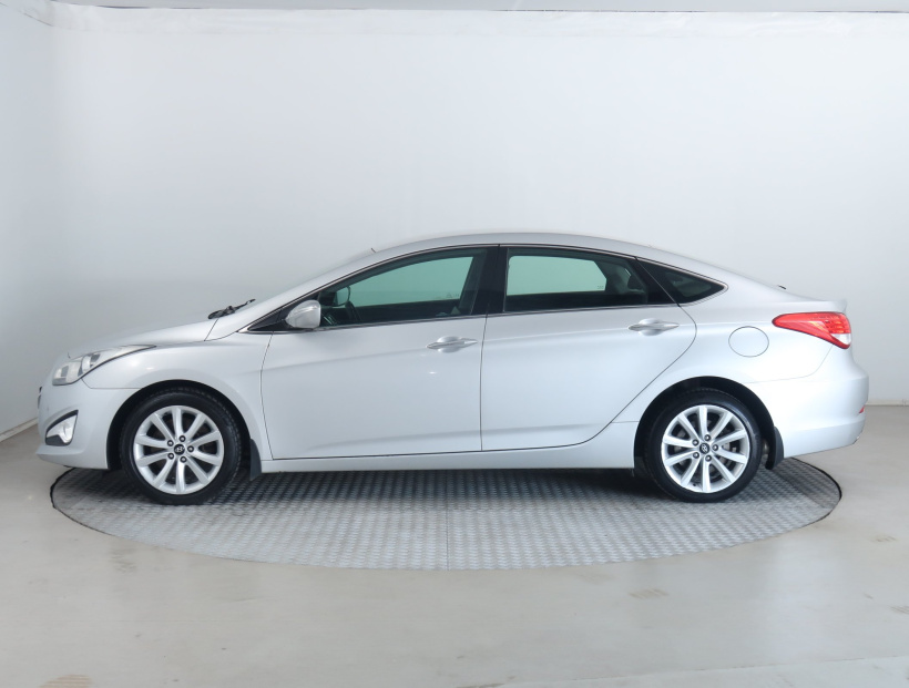Hyundai i40, 2013