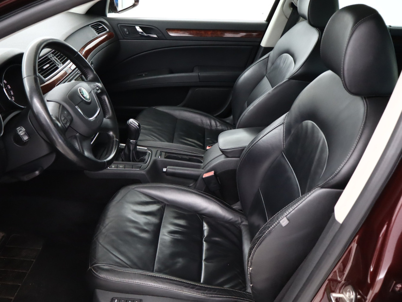 Škoda Superb, 2010