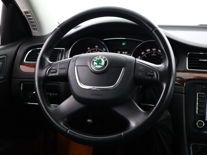 Škoda Superb, 2010