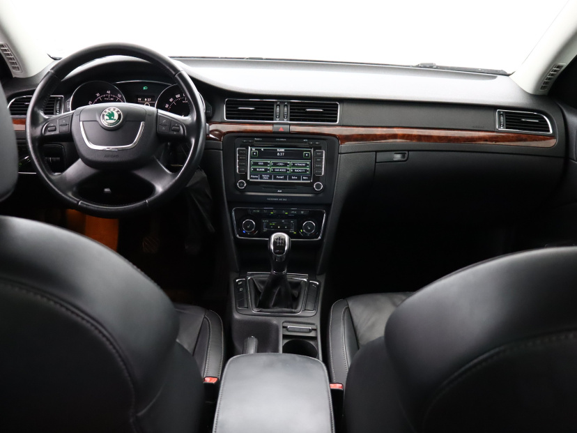 Škoda Superb, 2010