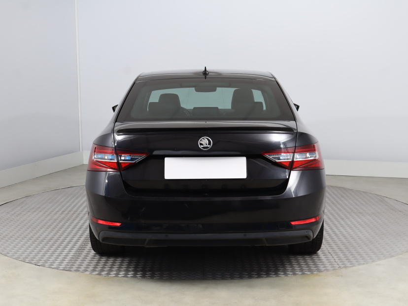 Škoda Superb, 2016