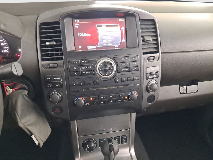Nissan Navara, 2012