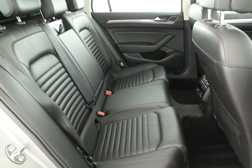 Volkswagen Passat, 2016