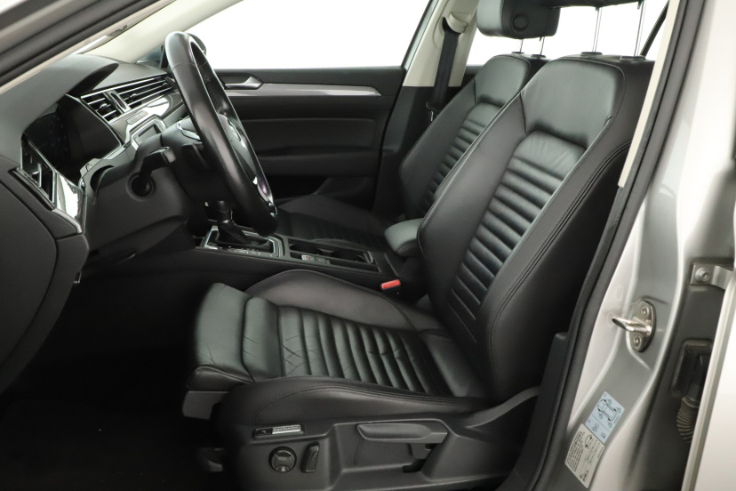 Volkswagen Passat, 2016