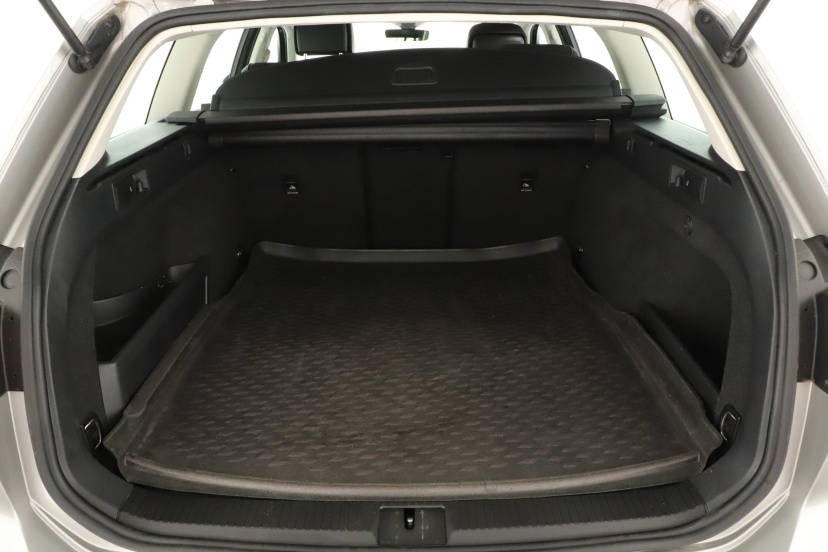 Volkswagen Passat, 2016
