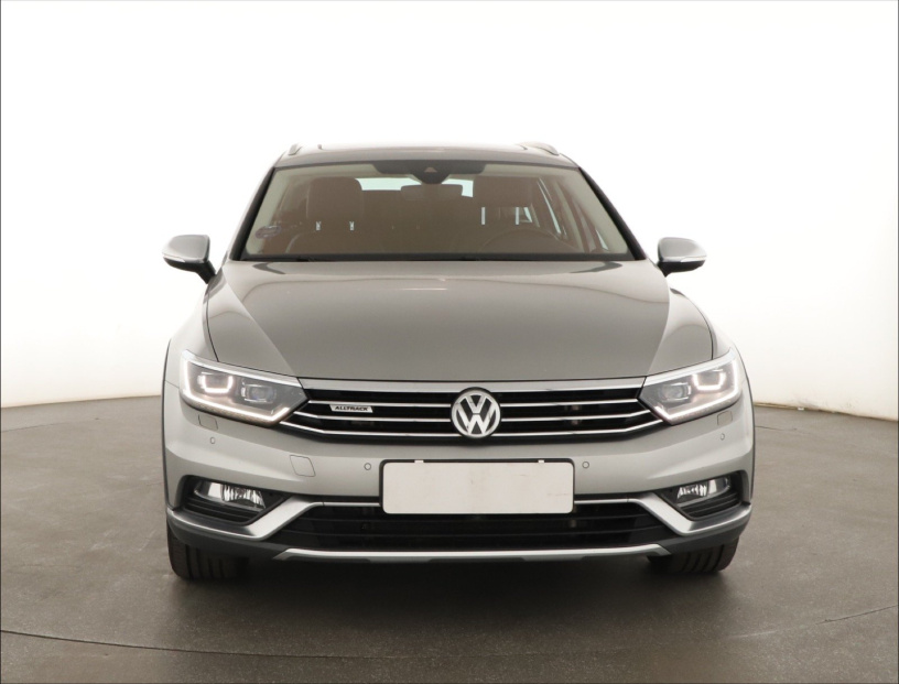 Volkswagen Passat, 2016