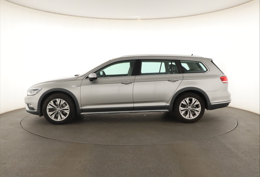 Volkswagen Passat, 2016