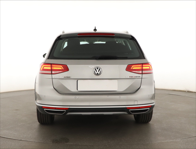 Volkswagen Passat, 2016