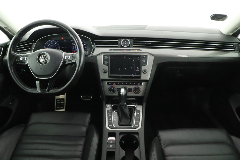 Volkswagen Passat, 2016