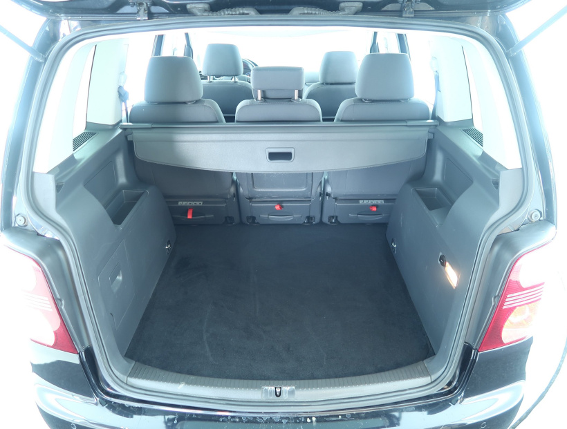 Volkswagen Touran, 2009