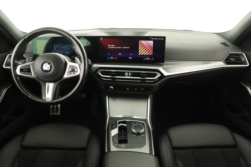 BMW 3, 2022