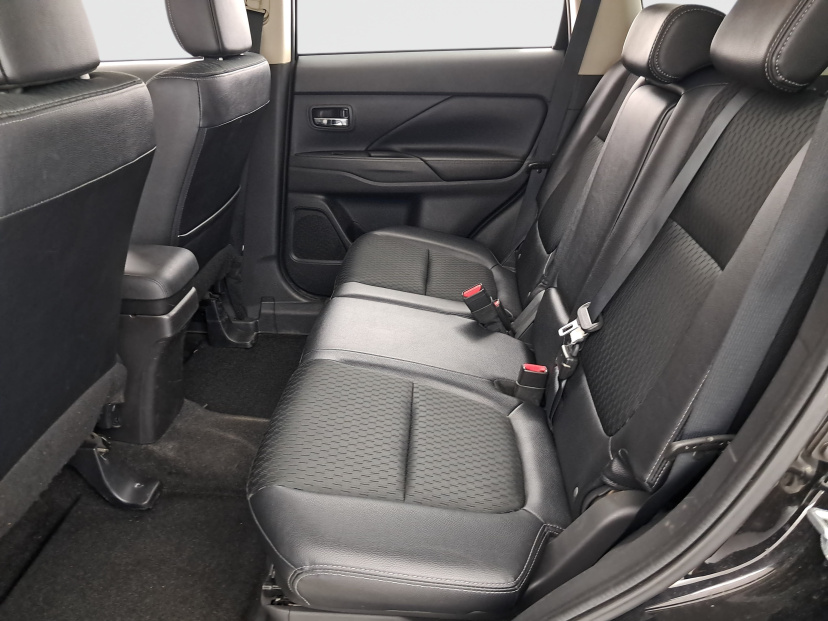 Mitsubishi Outlander, 2014