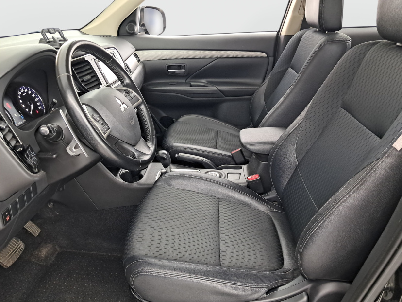 Mitsubishi Outlander, 2014