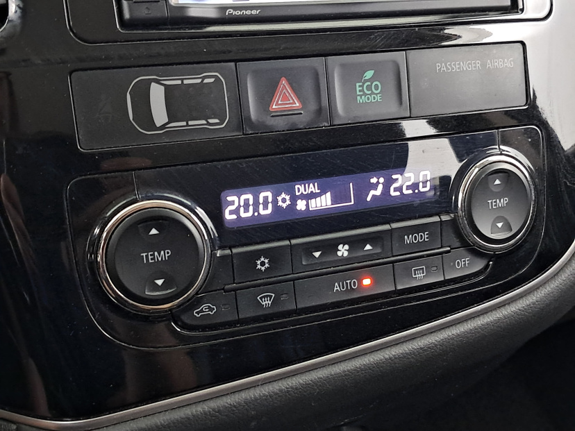 Mitsubishi Outlander, 2014