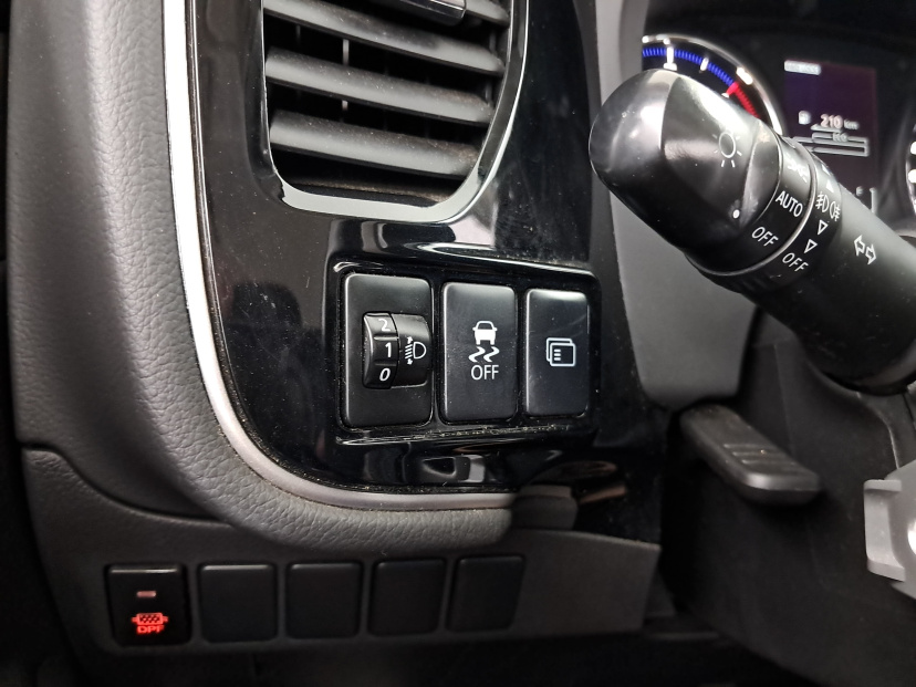 Mitsubishi Outlander, 2014