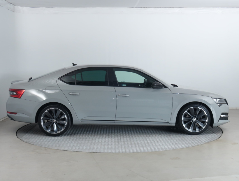 Škoda Superb, 2020