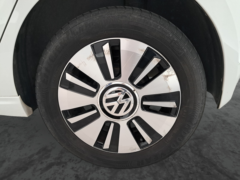 Volkswagen e-up!, 2017