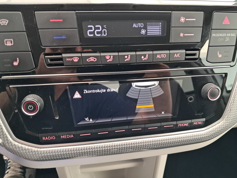 Volkswagen e-up!, 2017