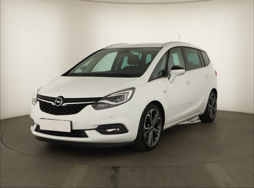 Opel Zafira, 2019