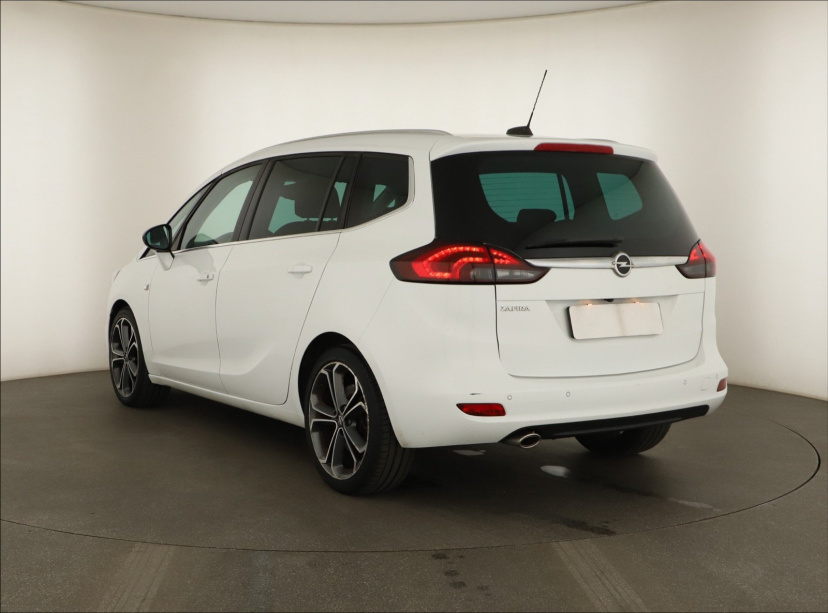 Opel Zafira, 2019