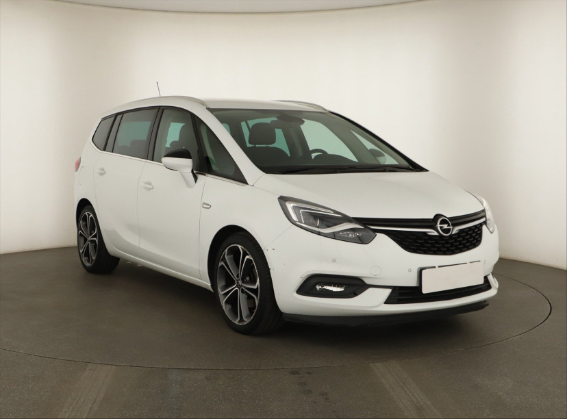 Opel Zafira, 2019