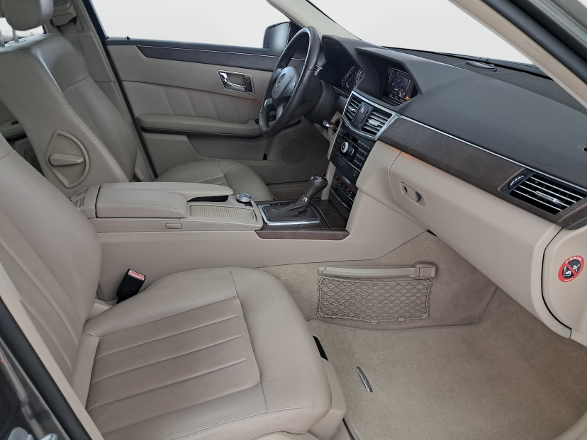 Mercedes-Benz E, 2009