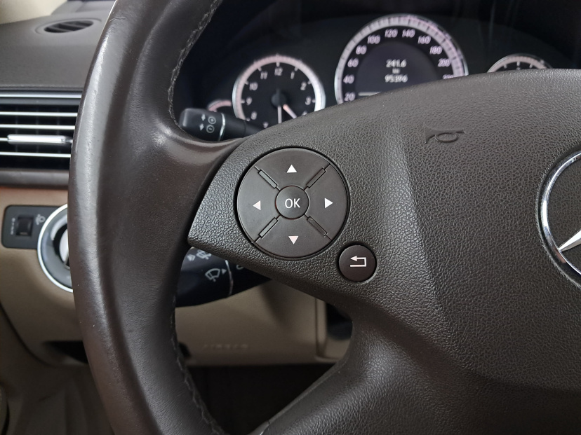 Mercedes-Benz E, 2009