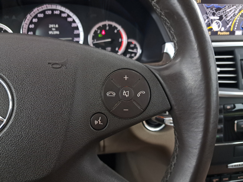 Mercedes-Benz E, 2009