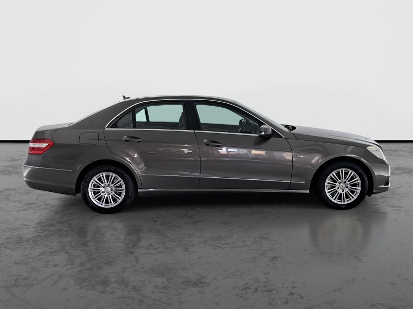 Mercedes-Benz E, 2009