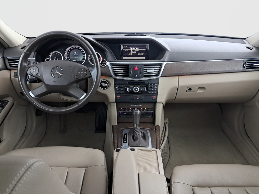 Mercedes-Benz E, 2009