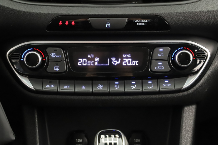 Hyundai i30, 2022