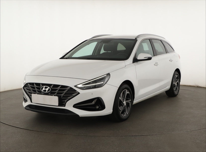 Hyundai i30, 2022