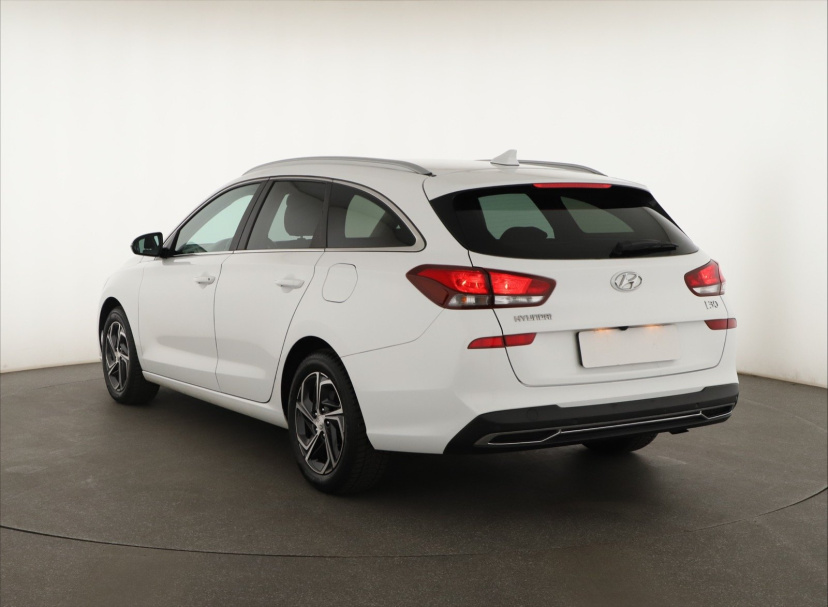 Hyundai i30, 2022
