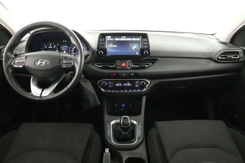 Hyundai i30, 2022
