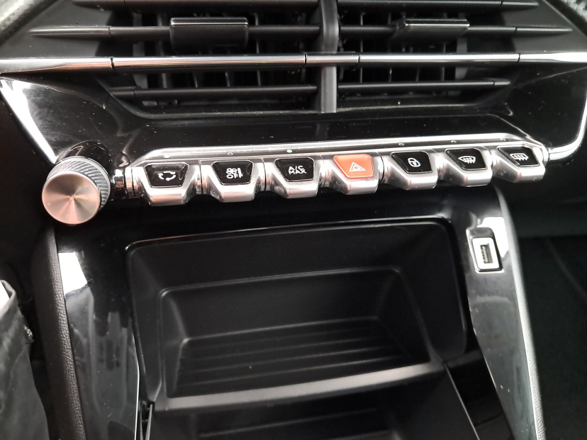 Peugeot 2008, 2021